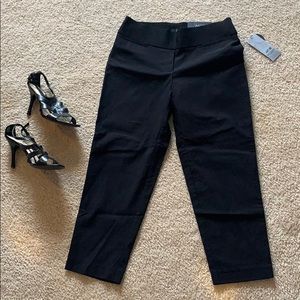 Capri woman black tie pants